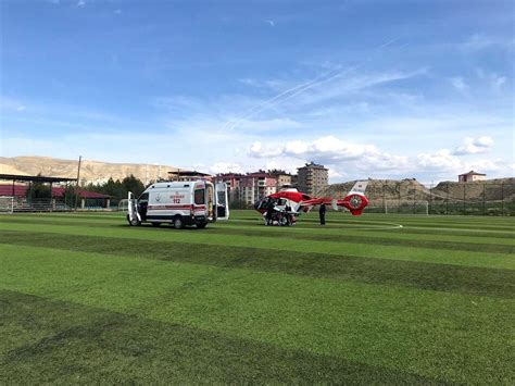 A­m­b­u­l­a­n­s­ ­h­e­l­i­k­o­p­t­e­r­ ­k­a­l­b­i­ ­d­u­r­a­n­ ­y­a­ş­l­ı­ ­h­a­s­t­a­ ­i­ç­i­n­ ­h­a­v­a­l­a­n­d­ı­
